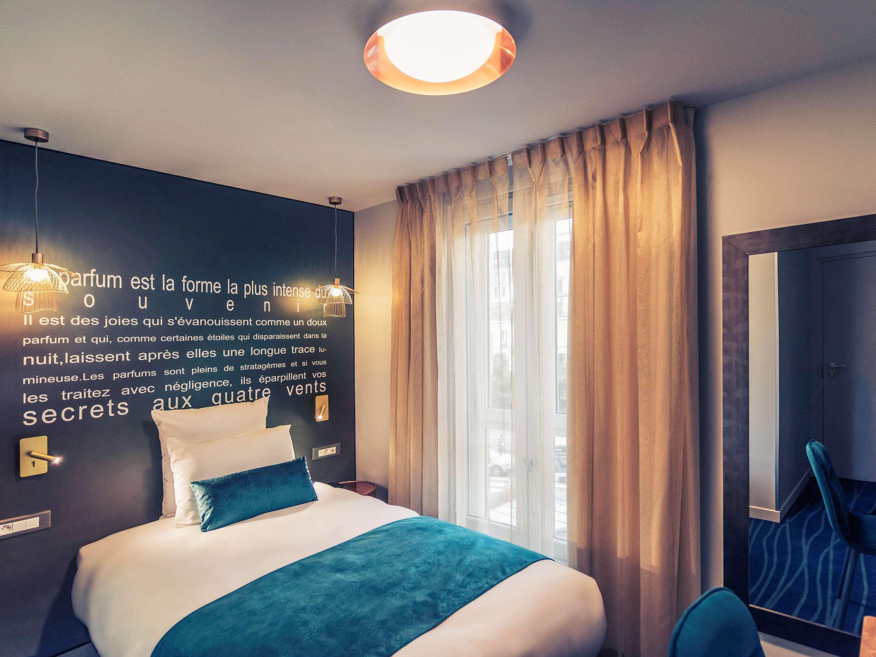 Hotel Mercure Paris Suresnes Longchamp Esterno foto