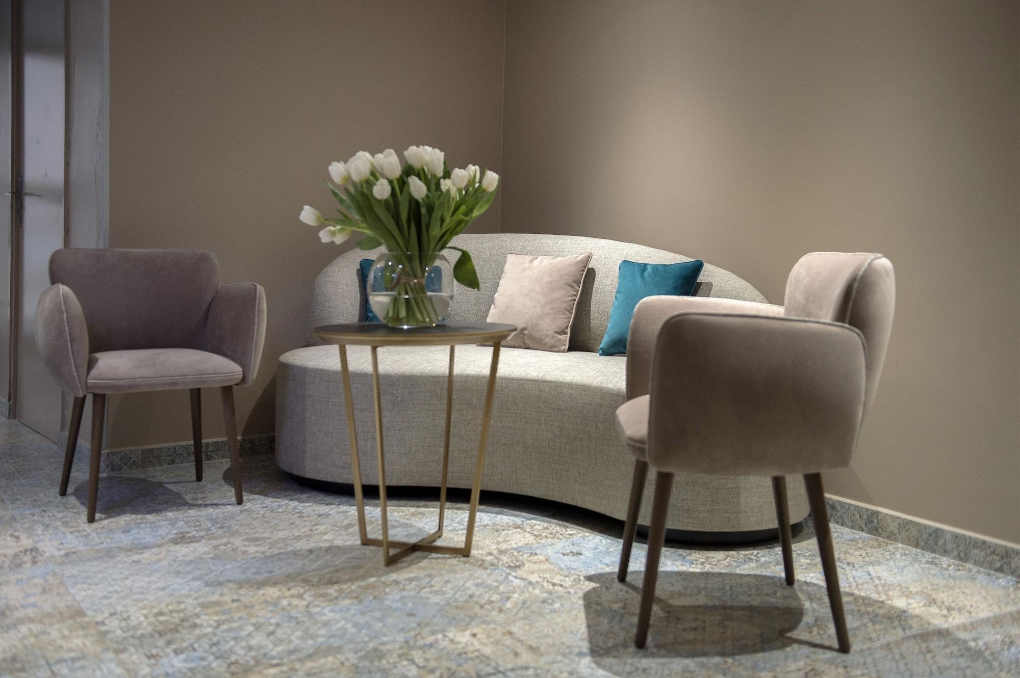 Hotel Mercure Paris Suresnes Longchamp Esterno foto