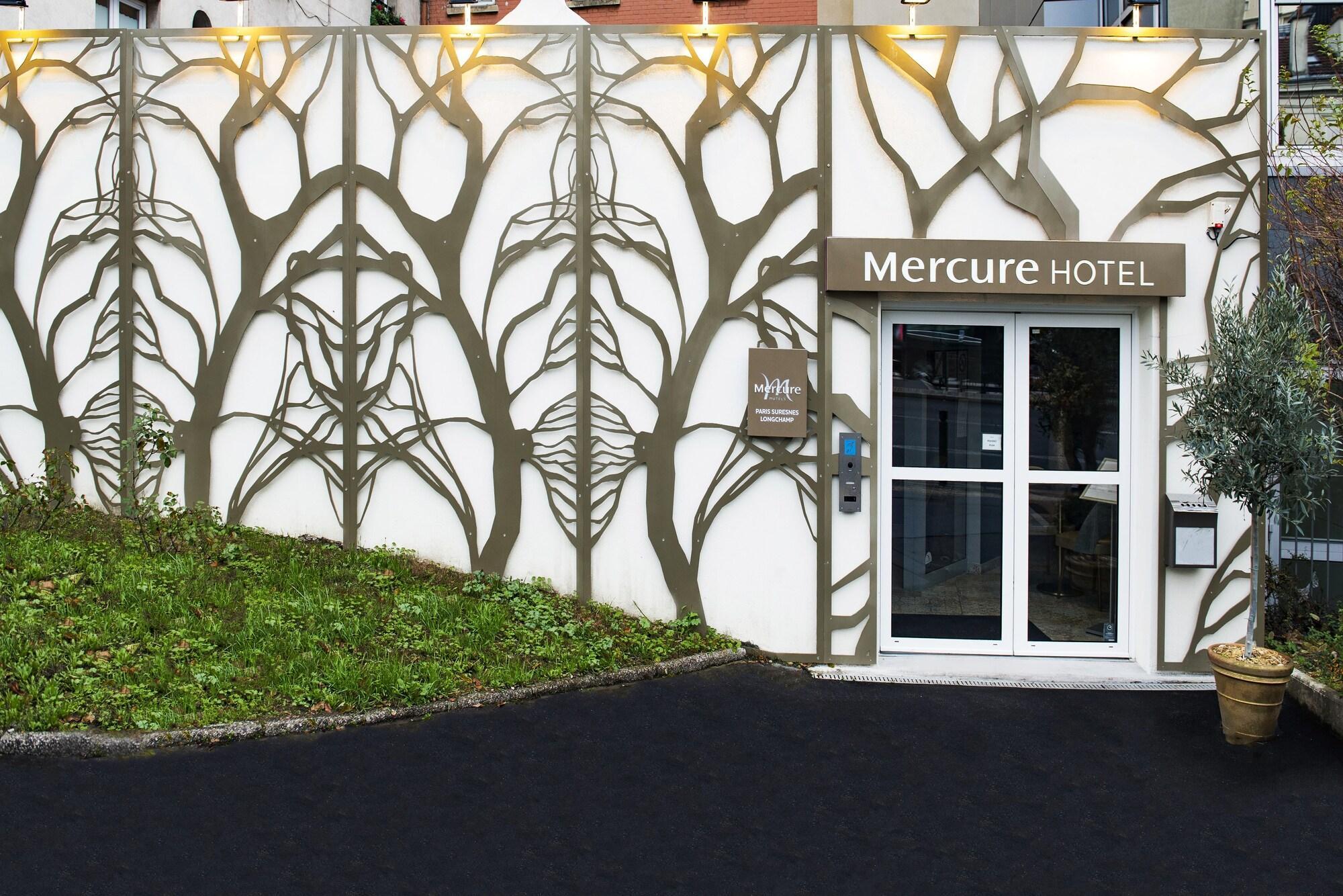Hotel Mercure Paris Suresnes Longchamp Esterno foto