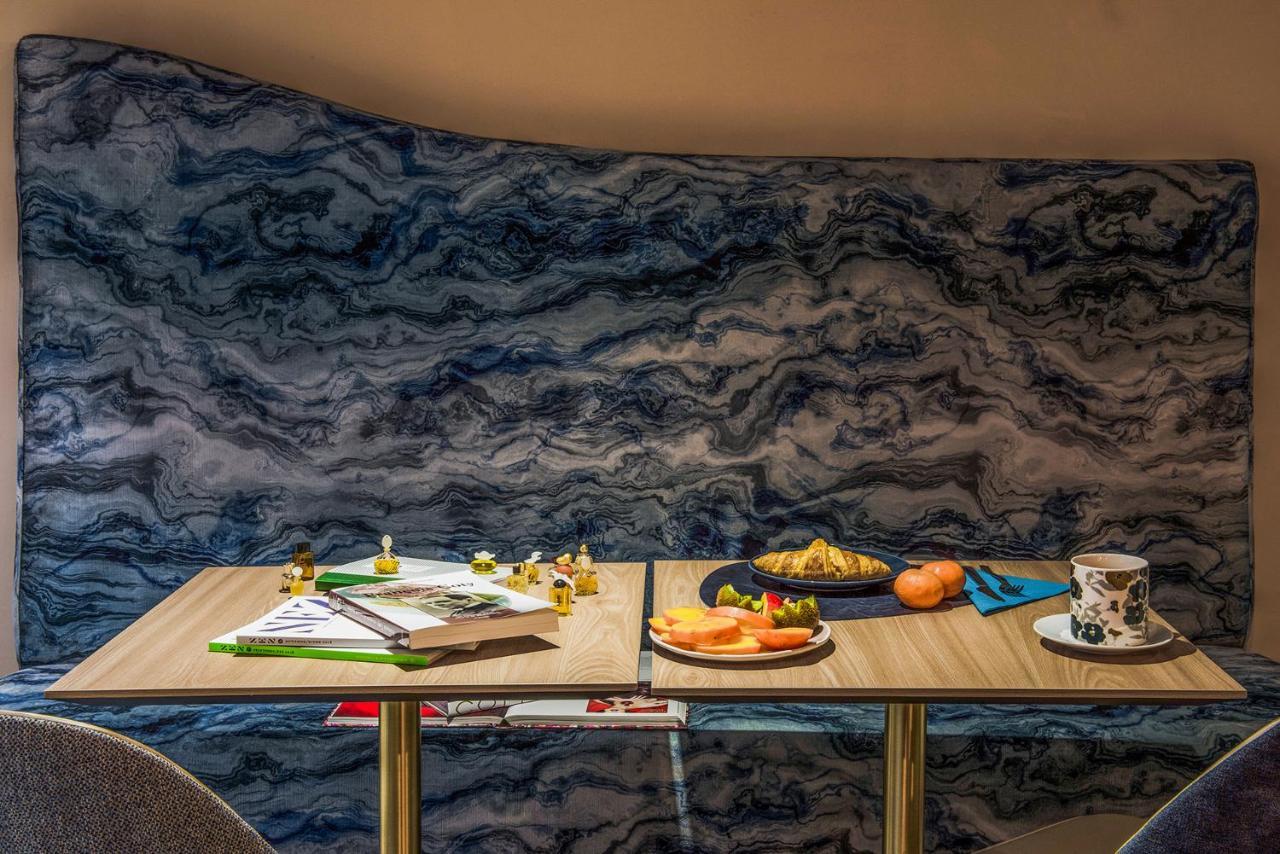 Hotel Mercure Paris Suresnes Longchamp Esterno foto
